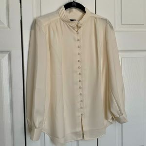 Ann Taylor XS Cream LS Blouse with Button Front